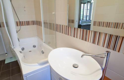 De Angeli Apartment | Bright and comfy in a beautiful contemporary home