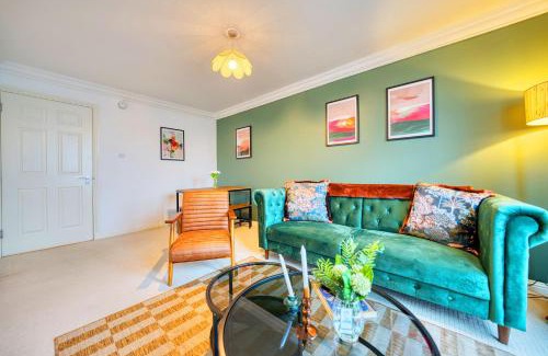 North Glasgow Apartment | Bright Central 2 Bedroom Apartment