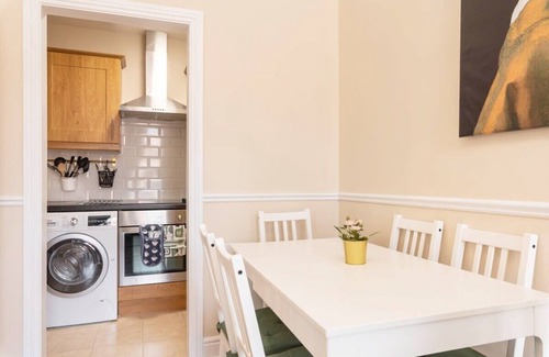 City Centre Dublin Apartment | Bright Citycentre 2Bed apt in Georgian Building