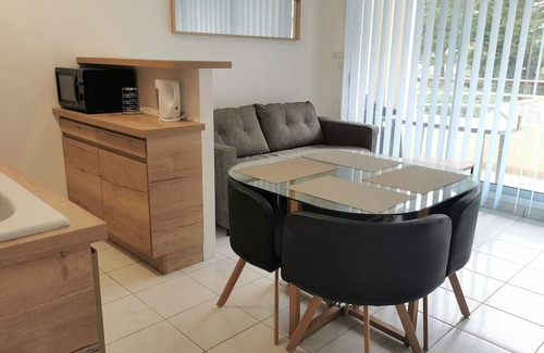 Saint-Cast-le-Guildo Apartment | Bright, comfortable apartment 100m from the beach and close to shops