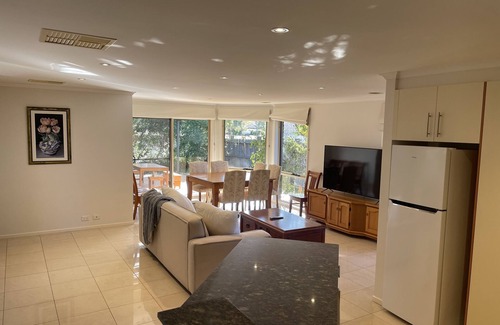 Gungahlin House | Bright House@gungahlin Town Center