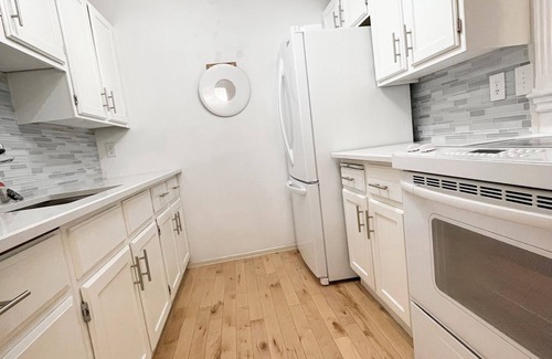 Winnipeg Condo | Bright & Premium Charleswood Home