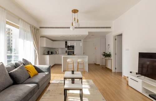 The Greens Apartment | Bright & Relaxing 1BR Apartment