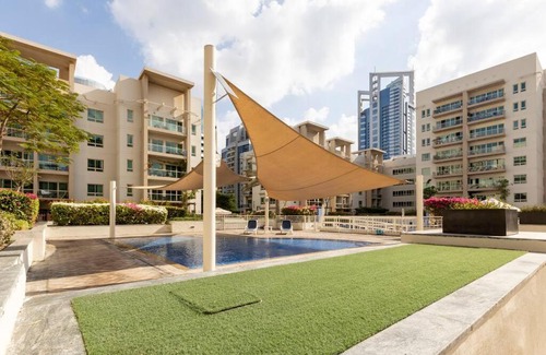 The Greens Apartment | Bright & Relaxing 1BR Apartment