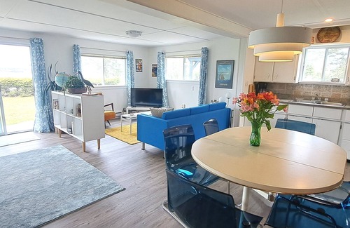 Ragged Island Cottage | Bright, Spacious Beachwalk Cottage: Ocean view, 5 minutes to sandy beaches