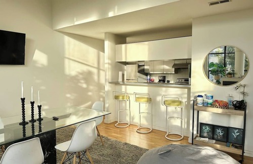 Hayes Valley Condo | Bright Spacious & Comfortable Hayes Valley Condo