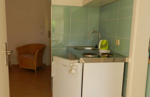 Grunow Apartment | Bright studio apartment, located in the middle of many small lakes