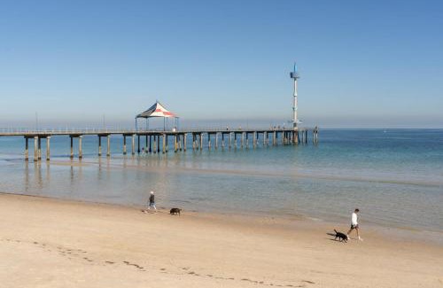 Brighton Apartment | Brighton Beachfront Sanctuary