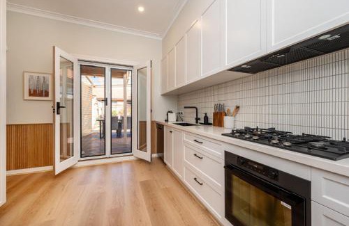 St. Kilda East House | Brightside Belle - St Kilda East