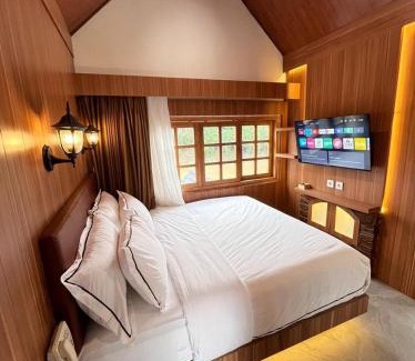 Banjarasri House | Briza La Barka Resort by Raminten