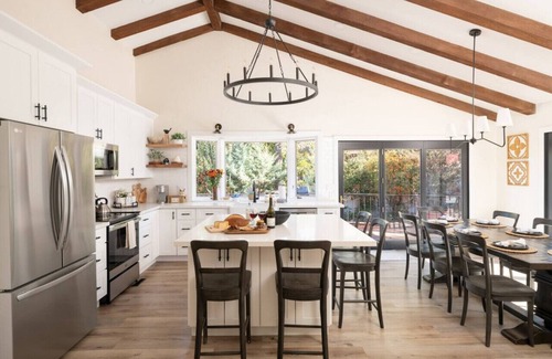 Sedona Apartment | Broken Arrow Oasis Pool & Spa