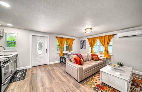 Siesta Key Apartment | Bromeliad : A Resort-Style Retreat Moments from Siesta Key Beach