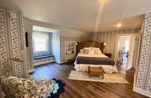 Lenox Bed & Breakfast | Brook Farm Inn