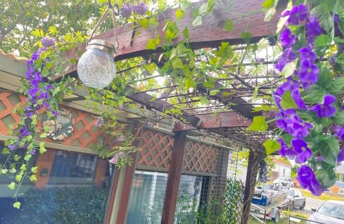 Regional District of Nanaimo House | Brookside Falls Guesthouse