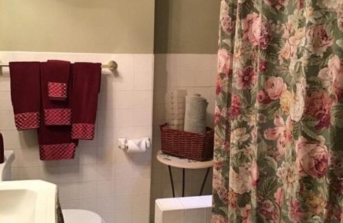 Canadensis Bed & Breakfast | Brookview Manor Inn