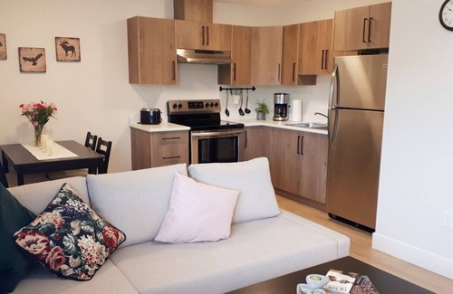 Sooke House | Broomhill Getaway Suite