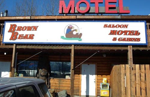 Indian Hotel | Brown Bear Saloon & Motel