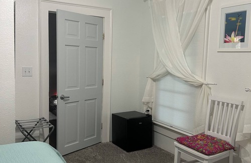 Palmetto Bed & Breakfast | Brown Bunny BnB — Peaceful Retreat in Palmetto FL Outdoors WiFi AC