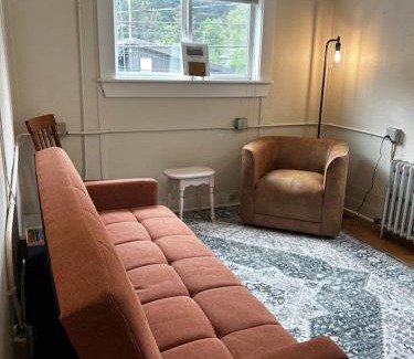 Seward Apartment | Brown & Hawkins Historical Apartments