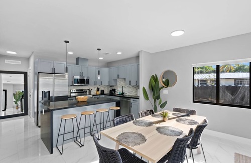 Liberty City Condo | Brown House