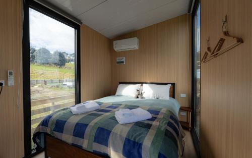 Surat Bay House | Bruce Farm Alpaca Cabin 2 by Tiny Away