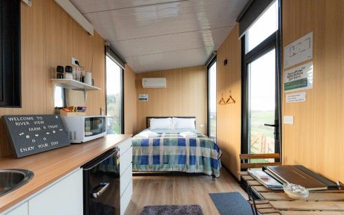 Surat Bay House | Bruce Farm Alpaca Cabin 4 by Tiny Away