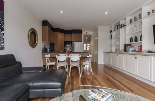 Brunswick East House | Brunswick 3br 2br Great location