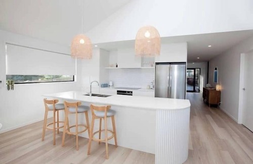 Alonnah House | Bruny Island Sunset Retreat