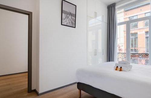 Ixelles Apartment | Brussels Flagey Elegant