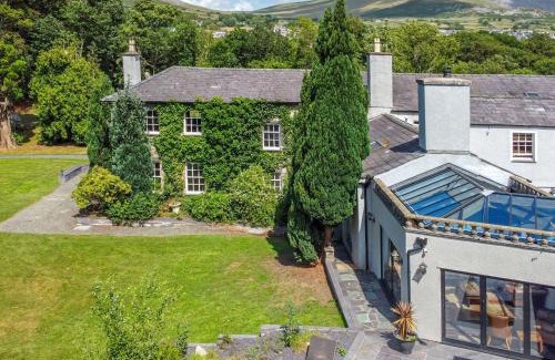 Bethesda House | Bryn Derwen