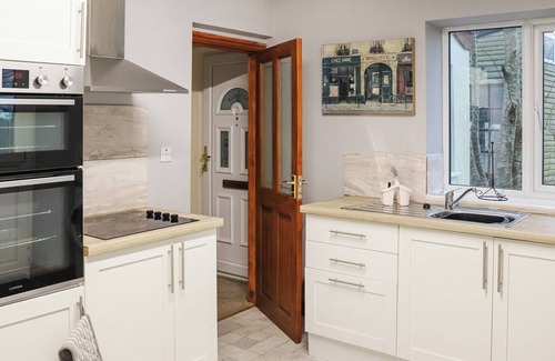 Bodorgan Cottage | Bryn Poeth - UK46079