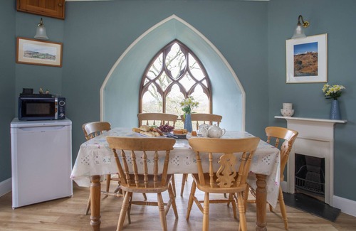 Garndolbenmaen Cottage | Brynkir Tower