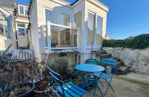 Borth-y-Gest House | Brynmor