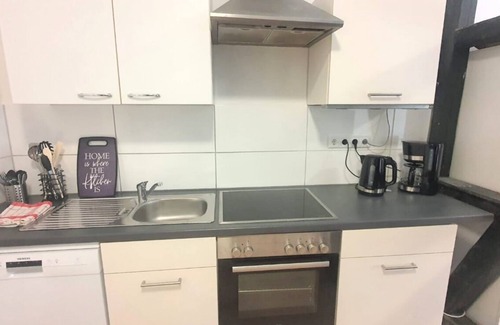 Burscheid Apartment | Bu02 Ferienwohnung mit Smart-tv, 40qm, 1 Schlafzimmer, 1 Wohn-/schlafzimmer, Max. 3 Personen