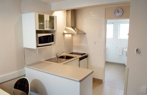 Tawa Hotel | Bucket Tree Lodge