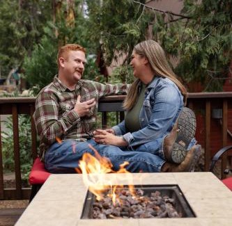 West Village House | Buckeye Bear's Den-ac-walking Distance To Town