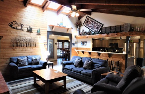 Ruidoso House | Buckner Bunkhouse (Sleeps up to 24)