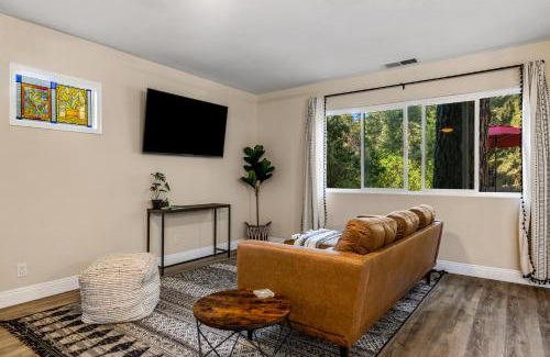 Pine Valley House | Buckthorn Beauty