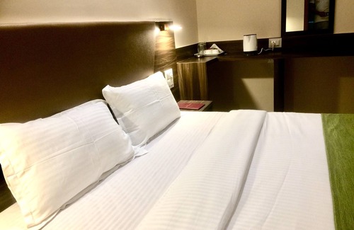 J B Nagar Hotel | Budget Room Close to Mumbai Airport