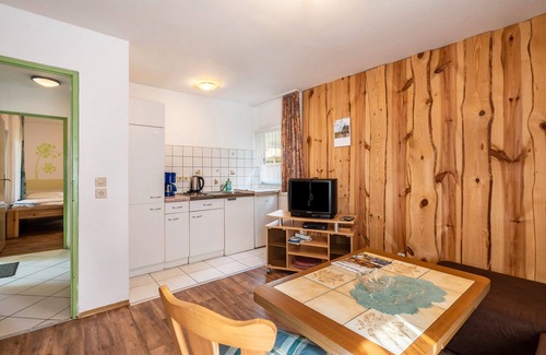 Quitzdorf am See House | Bungalow 16 'Finnhütte' with Private Terrace and Shared Garden