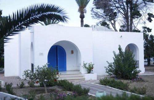 El Aouina House | Bungalow de Luxe en Bord de Mer a Nabeul