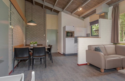 Municipality of Weert House | Bungalow in Weerterbergen with Fireplace