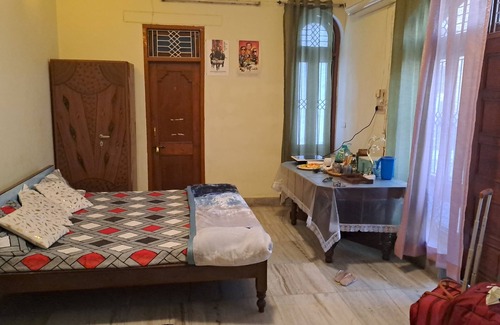 Allahabad House | Bungalow stay in the heart of city