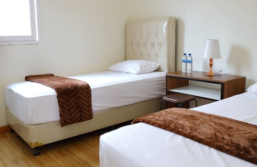 Bukittinggi Bed & Breakfast | Bungo Bed Breakfast Workation