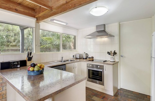 Croydon Villa | Bungunyah Apartments: Waratah