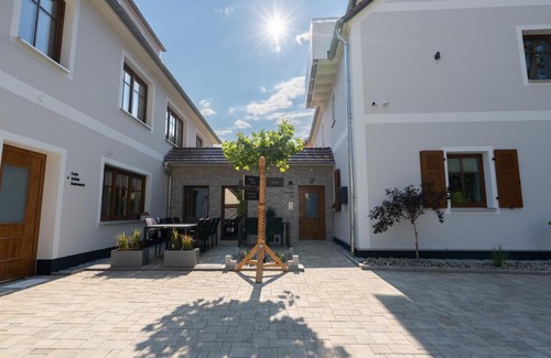 Hoyerswerda Apartment | Burghof Apartments Hoyerswerda