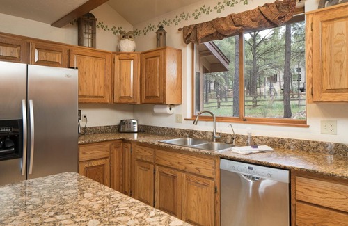 Flagstaff Cabin | Burning Tree Lodge - Forest Views, Fire Pit, AC | Pet and Family Friendly
