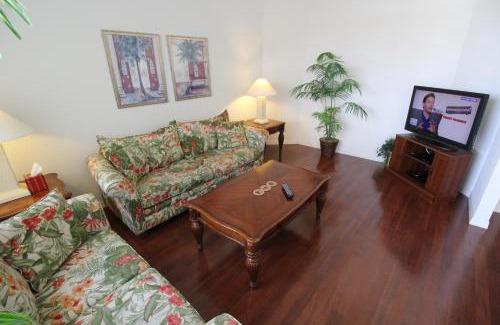 Inverness House | Bursting with Sunshine Pool Home S & G home