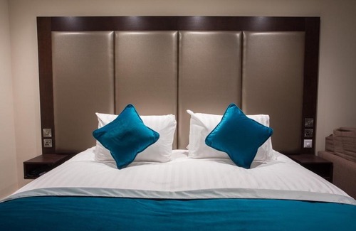 Kington Hotel | Burton Hotel