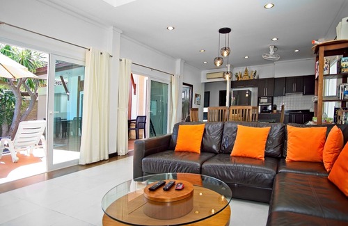 Nong Kae Villa | Busaba Villa 11 - 4 Bedroom - Pool